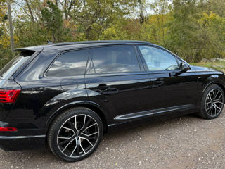 Audi Q7 foto 8