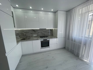 Apartament cu 2 camere, 56 m², Centru, Chișinău foto 1