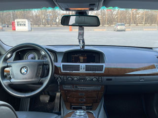 BMW 7 Series foto 7