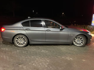 BMW 5 Series foto 5