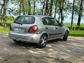 Nissan Almera foto 2