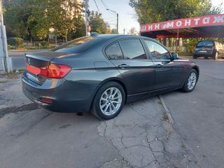BMW 3 Series foto 4