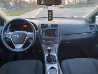 Toyota Avensis foto 10