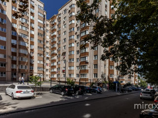 Apartament cu 2 camere, 62 m², Botanica, Chișinău foto 1