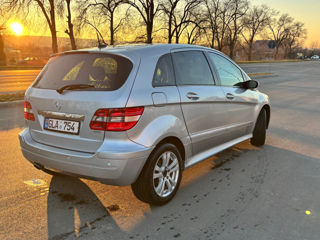 Mercedes B-Class foto 4