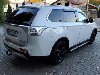 Mitsubishi Outlander foto 6