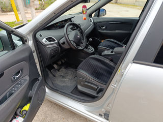 Renault Grand Scenic foto 8