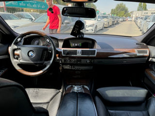 BMW 7 Series foto 8