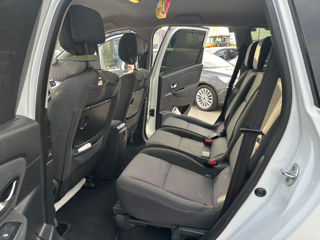 Renault Grand Scenic foto 15