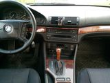 BMW 5 Series foto 3