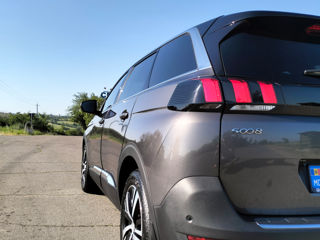 Peugeot 5008 foto 1