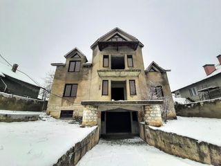 Casa nefinisată cu bazin 340 m2.Colonița.12 ari.Zona liniştită фото 4