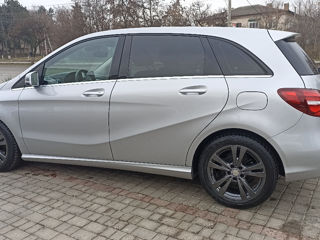 Mercedes B-Class foto 4