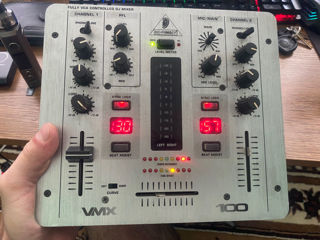 Behringer VMX100 Pro Mixer