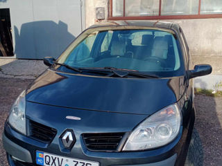 Renault Grand Scenic foto 2