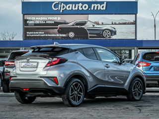 Toyota C-HR foto 2