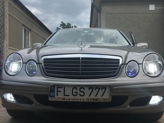 Mercedes E Class foto 10