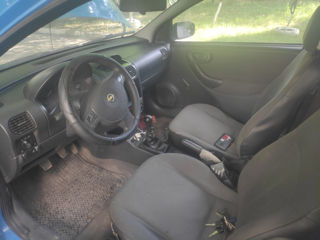 Opel Corsa foto 1