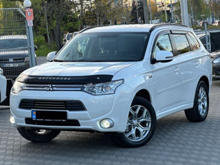 Mitsubishi Outlander foto 3