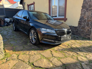 Skoda Superb foto 2