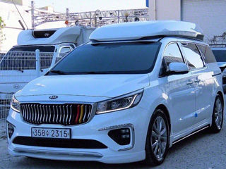 KIA Carnival foto 2