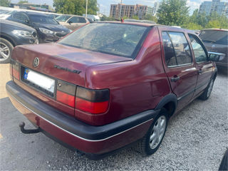 Volkswagen Vento foto 2