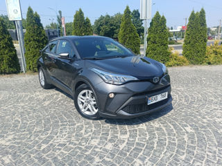 Toyota C-HR foto 1