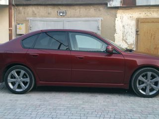 Subaru Legacy foto 6