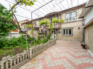 Se vinde jumatate de casă pe str. Gheorghe Coșbuc, Buiucani, Chișinău