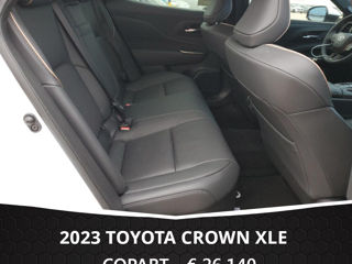 Toyota Crown foto 8