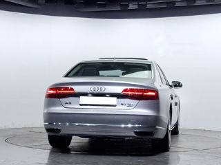 Audi A8 foto 4