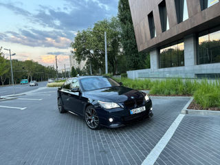 BMW 5 Series foto 2