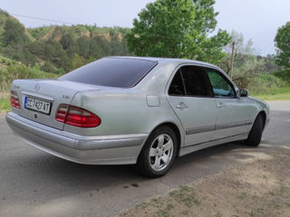 Mercedes E-Class foto 7