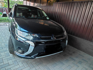 Mitsubishi Outlander foto 4