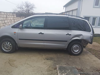 Volkswagen Sharan foto 8