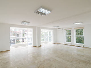 2-х комнатная квартира, 92 м², Центр, Кишинёв