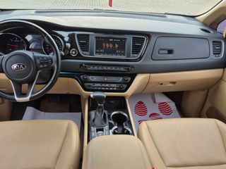 KIA Carnival foto 14