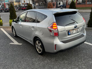 Toyota Prius + foto 5