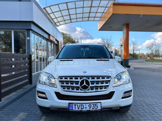 Mercedes M-Class foto 2