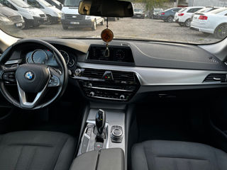 BMW 5 Series foto 10