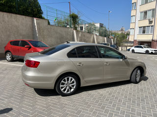 Volkswagen Jetta foto 6