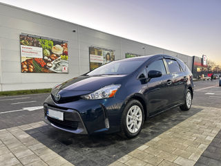 Toyota Prius v