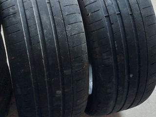 R19 255/45 Michelin ( 2 buc.cu 400 lei )