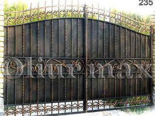 Porți, garduri, copertine, balustrade, gratii, uși metalice ,alte confecții din fier forjat. foto 7