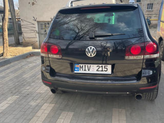 Volkswagen Touareg foto 2