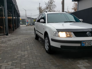 Volkswagen Passat foto 3