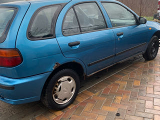 Nissan Almera foto 5