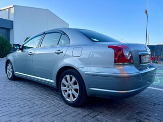 Toyota Avensis foto 5