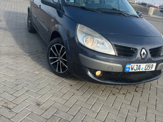 Renault Scenic foto 2