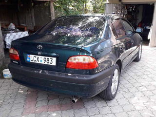 Toyota Avensis foto 4